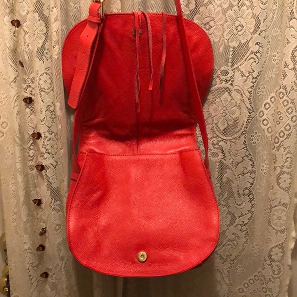 VIOLETA-BEAUTIFUL!CORAL LTHR LONG SHOULDER STRAP - Picture 4 of 10